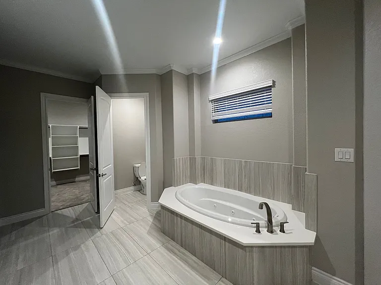 4811 Viewcrest Rd — Photo 13