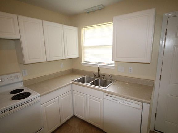 4th image of 7901 Sabra Dr