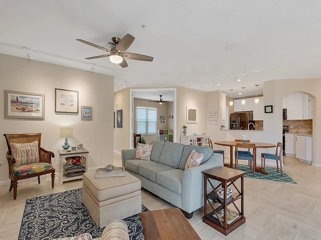3 bed, 1848 sqft, $2,500 — Photo 3