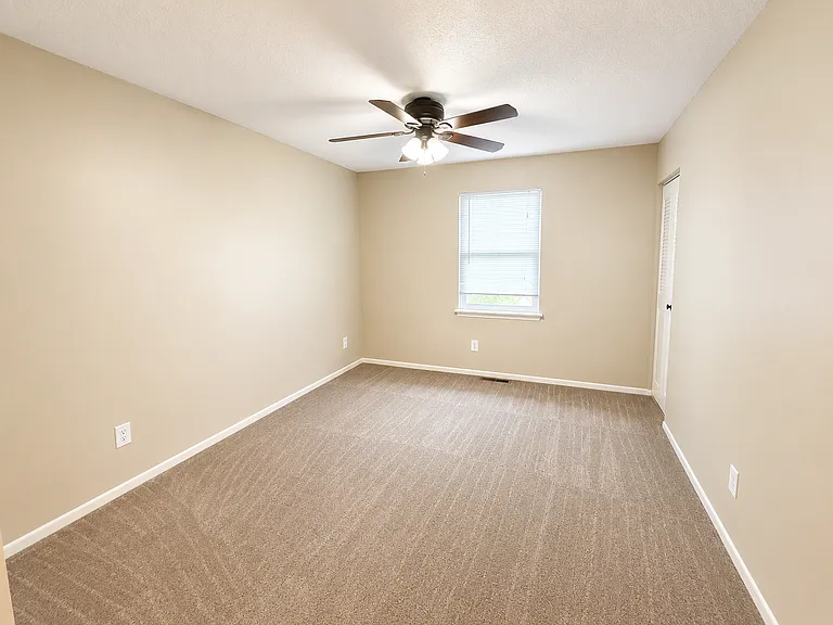 202 NE Westwind Dr #A — Photo 7
