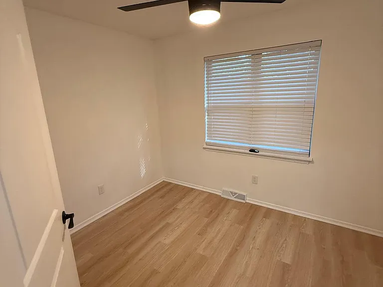 3201 NW Canterbury Pl — Photo 14
