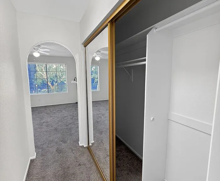 1905 E University Dr #219-E — Photo 29