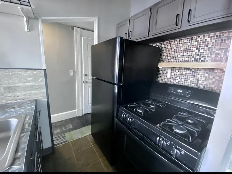 2385 Wheeler St #2 — Photo 7
