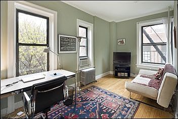 3rd image of 107 W 82nd St APT 4B