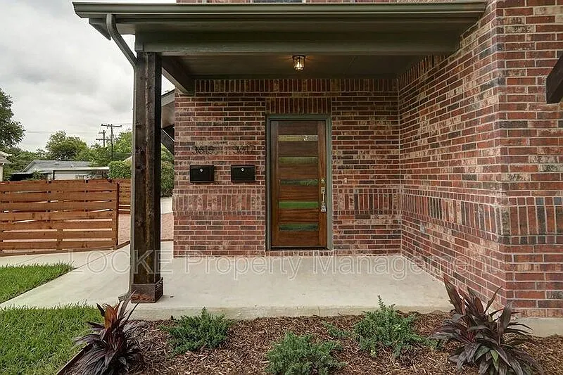4 bed, 4.0 bath, 1808 sqft, $3,550 — Photo 2