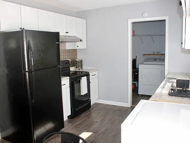 117 Martin Luther King Dr — Photo 4