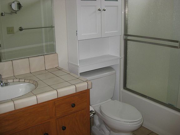 5th image of 326 Pennsylvania Ave #B