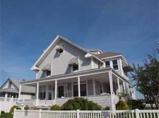 30 Malta St, Hull, MA 02045