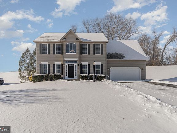 2nd image of 24 Devonshire Dr