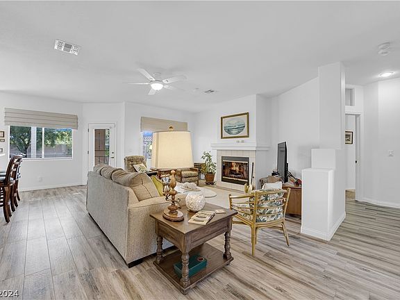 5th image of 5509 Tropical Toucan Ave