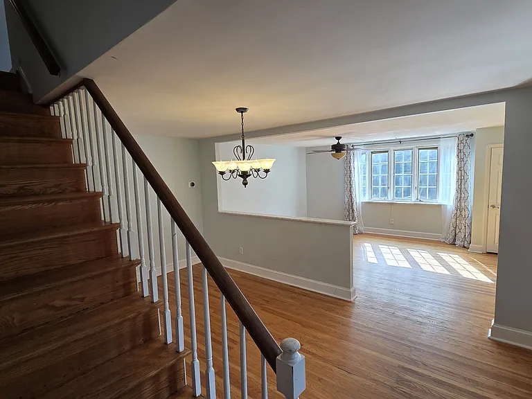 746 Cinnaminson St — Photo 9