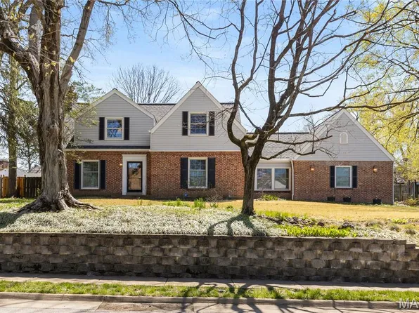 9244 Old Bonhomme Rd, Saint Louis, MO 63132