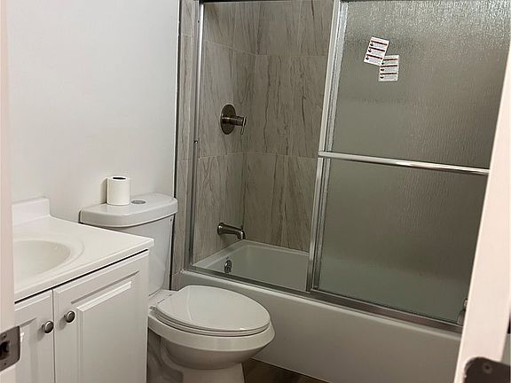 5th image of 871 Maple Ln