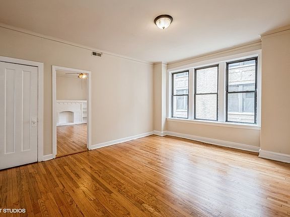 4th image of 1020 E Hyde Park Blvd #1026-2S