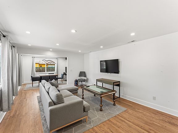 4th image of 3124 Moon Ave