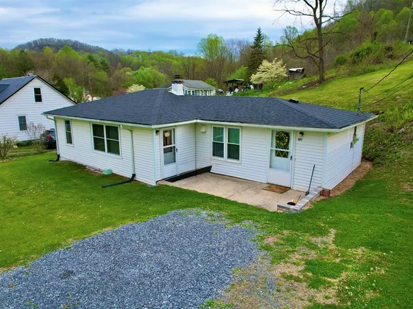 196 S Severt St, Marion, VA 24354