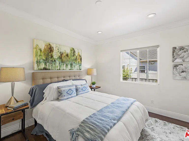 1114 S La Peer Dr — Photo 9