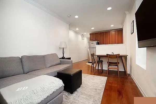 Rented by New Group Realty, Inc. | media 7