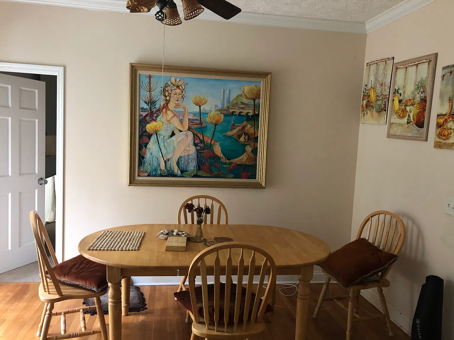 2 bed, 2.5 bath, 1300 sqft, $1,800 — Photo 2