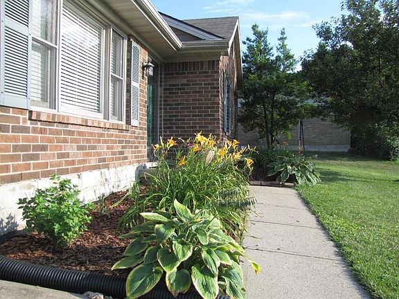 5th image of 419 Winterberry Ct