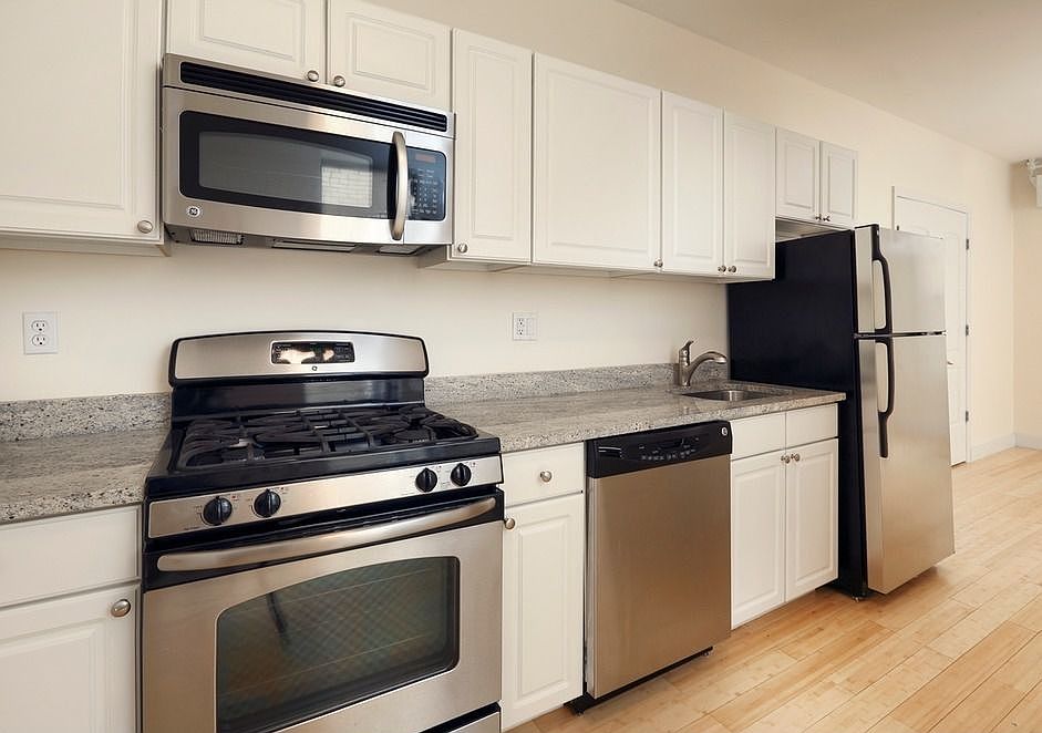 2nd image of 31 Ocean Pkwy APT 1M