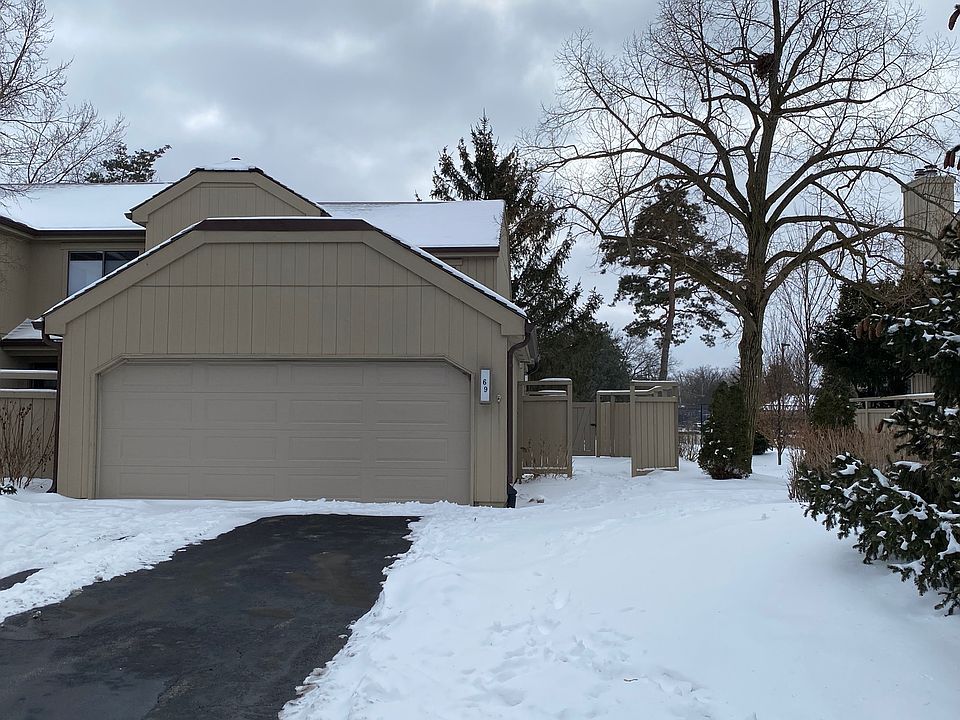 2nd image of 69 Foxwood Ln