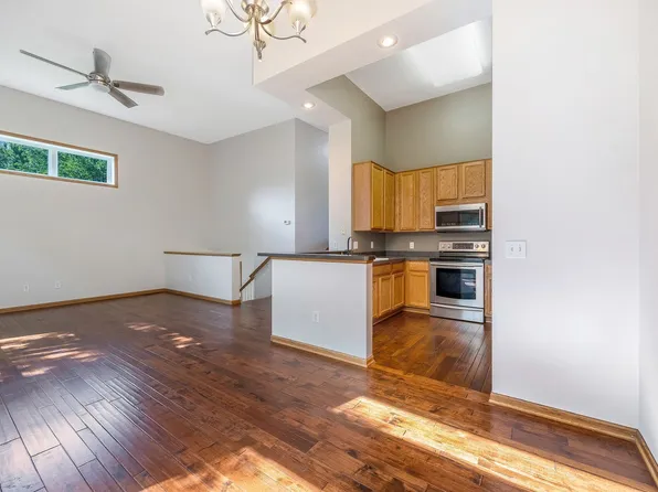 10696 Ironwood Pkwy, Woodbury, MN 55129