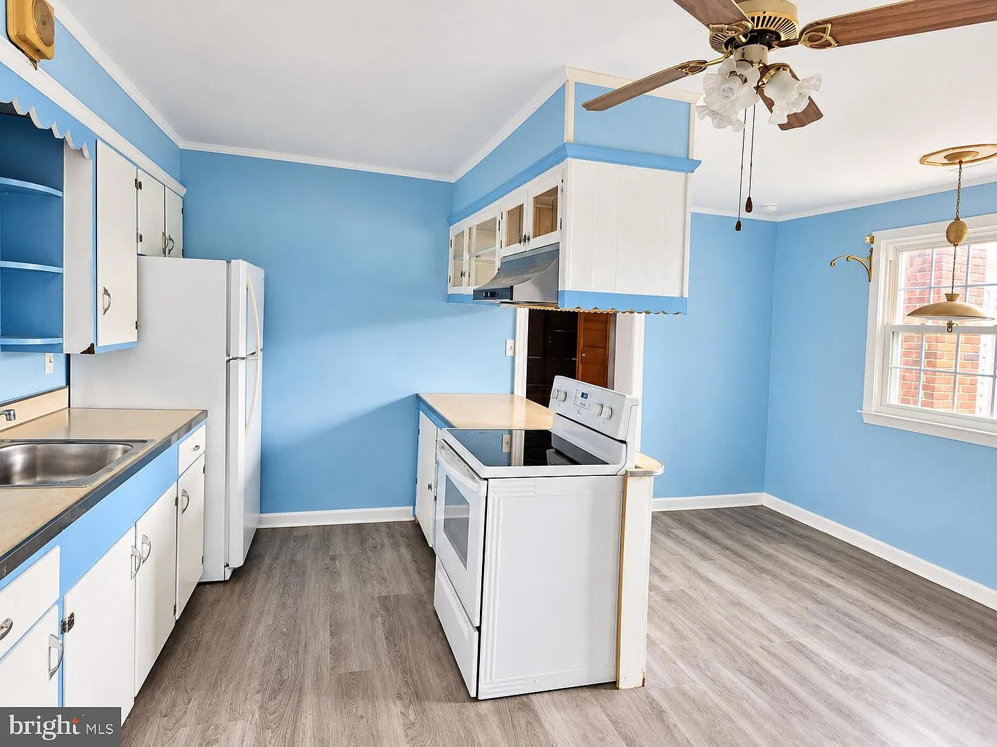 1 bed, 1.0 bath, 900 sqft, $1,550 — Photo 4
