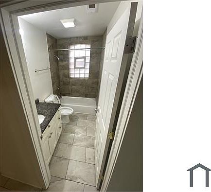 4th image of 6206 S Claremont Ave #1