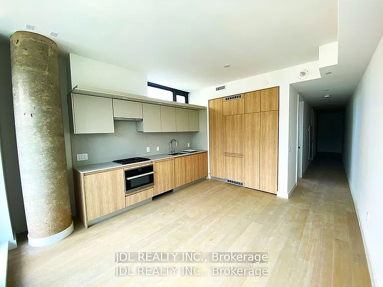 81 Wellesley St E #1007 — Photo 4