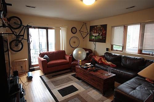 1st image of 1633 W Le Moyne St APT 2