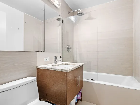 505 West 47th Street image 6 of 10