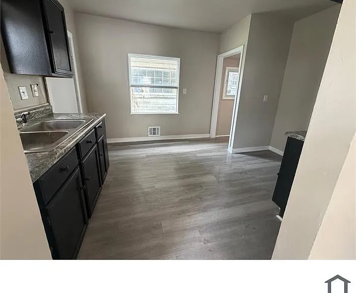835 Willow Ave — Photo 6