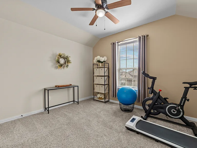 910 Black Hawk Dr — Photo 17