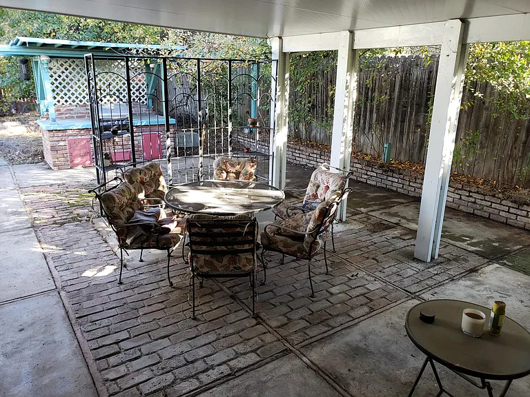 7940 Rosswood Dr — Photo 7