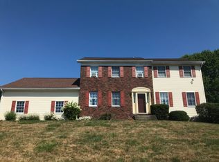168 Kingswood Dr, Dallas, PA 18612