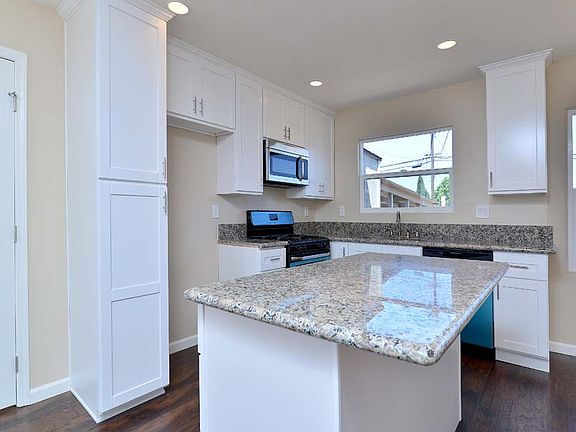 5th image of 635 41st St