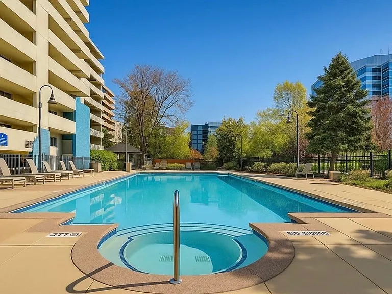 Pool & Hot tub