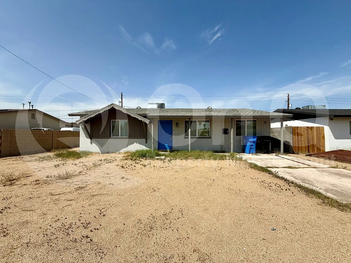 3 bed, 2.0 bath, 1126 sqft, $1,600 — Photo 2