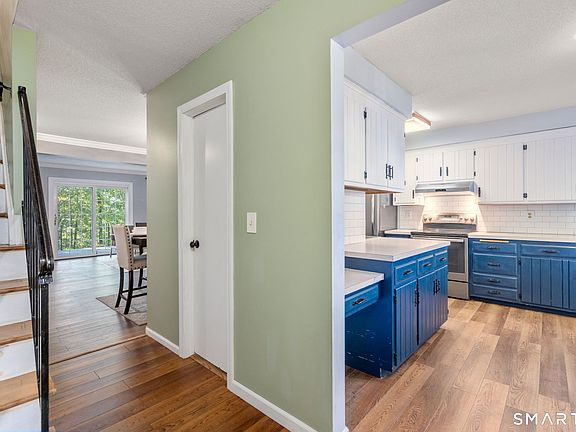 3rd image of 112 Queens Road #112