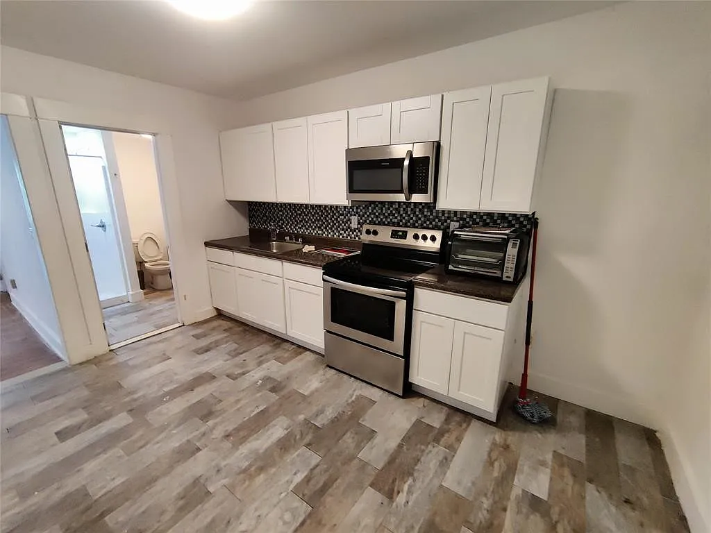2 bed, 4.0 bath, 800 sqft, $1,100 — Photo 4