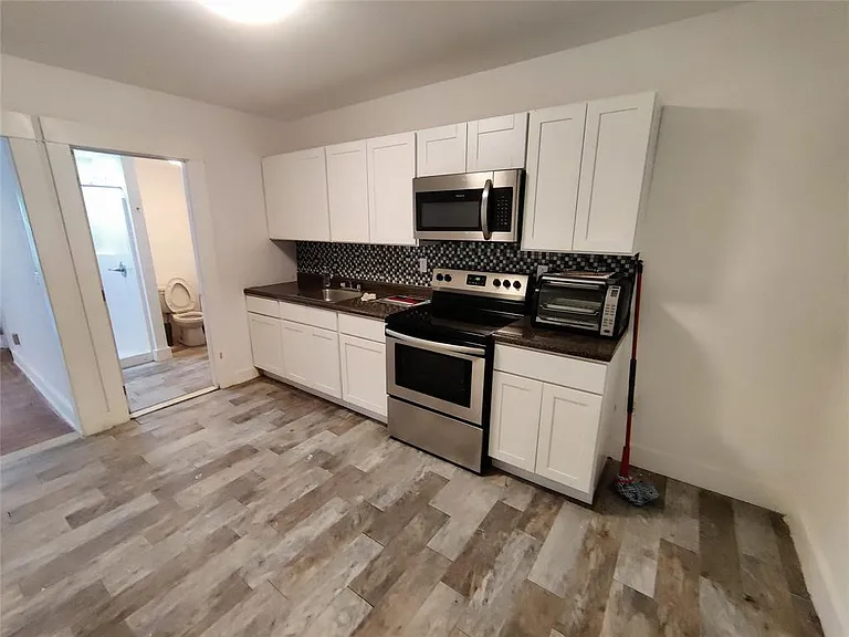 276 Main St #1R — Photo 4