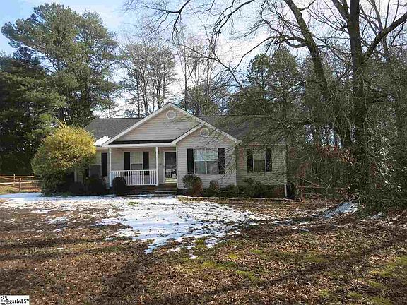 2nd image of 209 Haywood Acres Dr