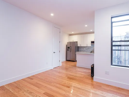 Rented by MNS | media 35