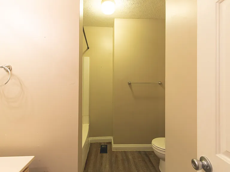 2056 N College Ave — Photo 12