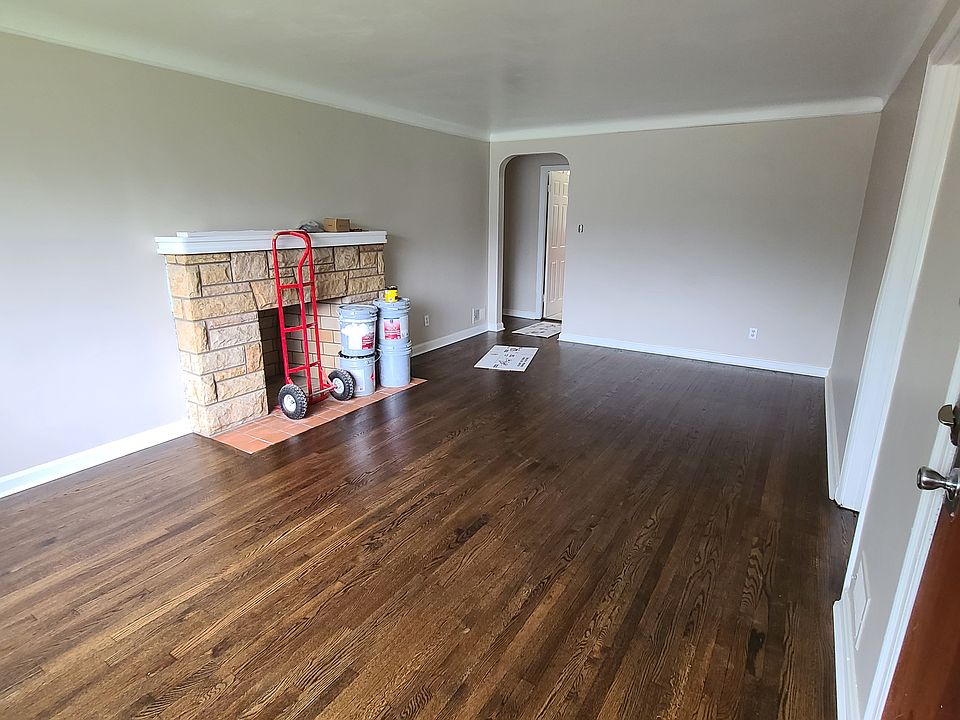 1st image of 3591 Robb Ave