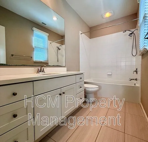 180 Outwest — Photo 11