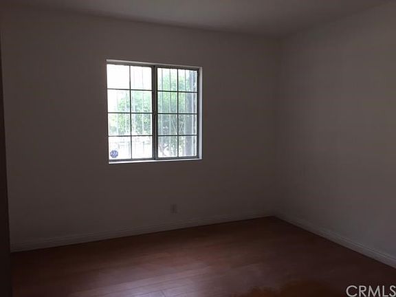 4th image of 646 Syracuse Ave