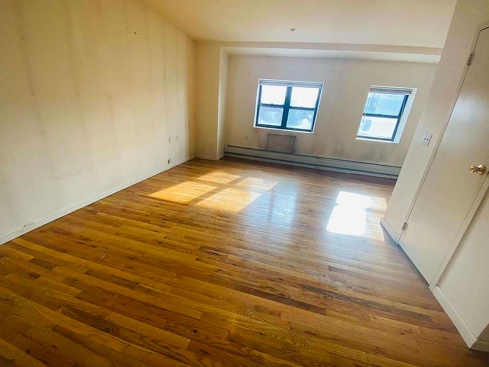 1st image of 28-17 31st St #301