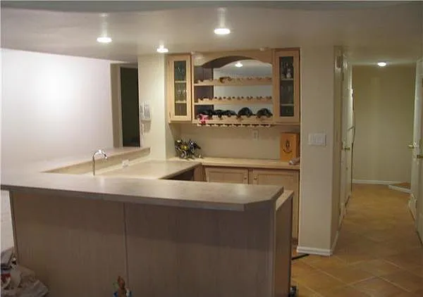 7640 Lonergan Ct — Photo 10